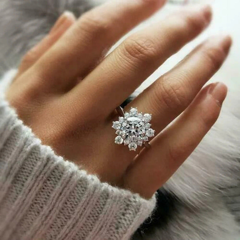 Crystal Flower Ring | White Gold